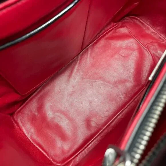 Prada Patent Leather Tote Bag lux410-2025 Totes